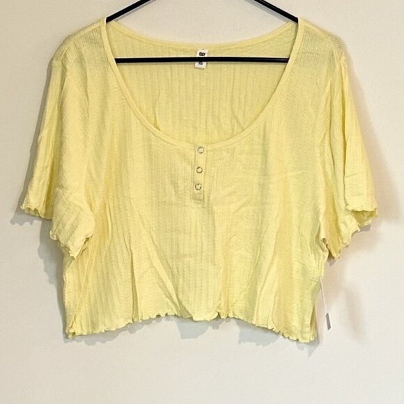 NWT BP by Nordstrom Short Sleeve Lettuce Trim Henley Scoop Crop - 3X - Picture 1 of 5